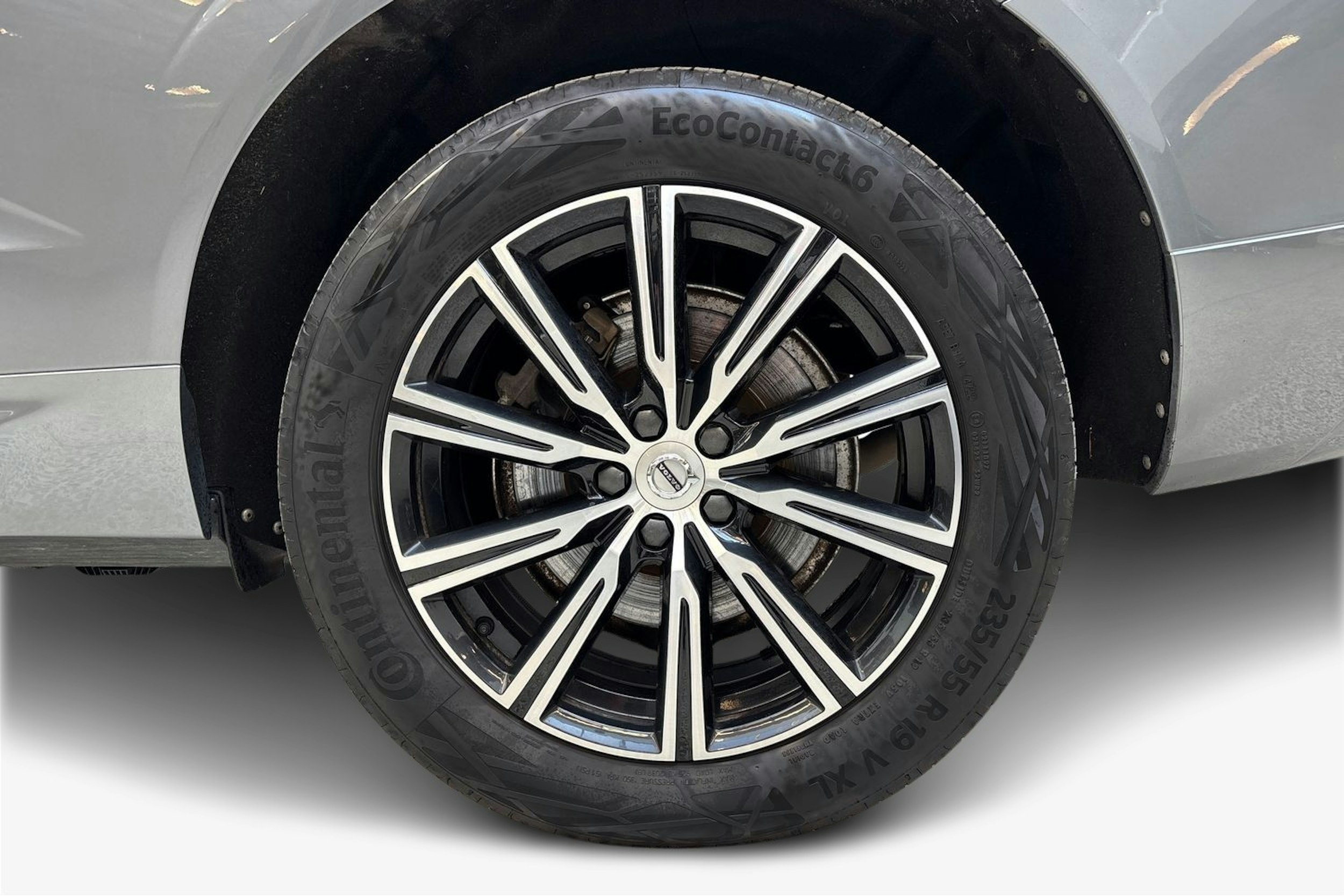 harmaa Volvo XC60 2021 kuva 11.