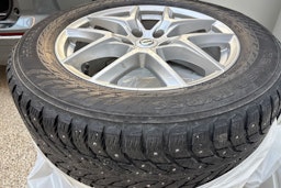 harmaa Volvo XC60 2021 kuva 19.