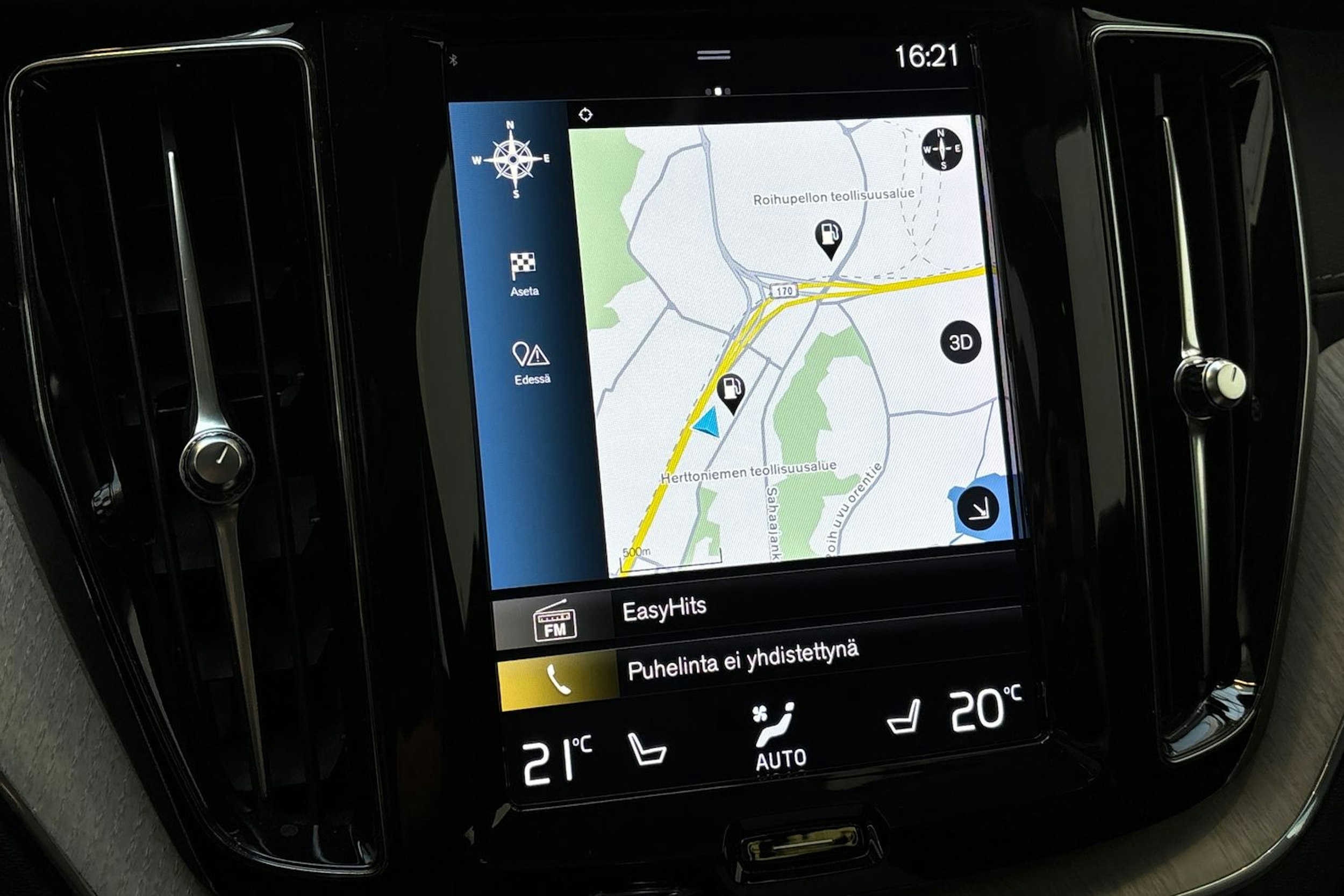 harmaa Volvo XC60 2021 kuva 24.