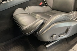 harmaa Volvo XC60 2021 kuva 14.