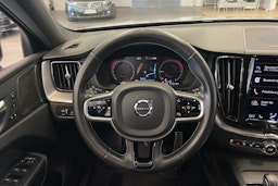 harmaa Volvo XC60 2021 kuva 21.
