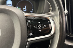 musta Volvo XC60 2021 kuva 23.