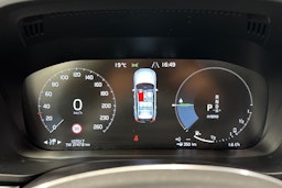 musta Volvo XC60 2021 kuva 24.