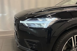 musta Volvo XC60 2021 kuva 29.