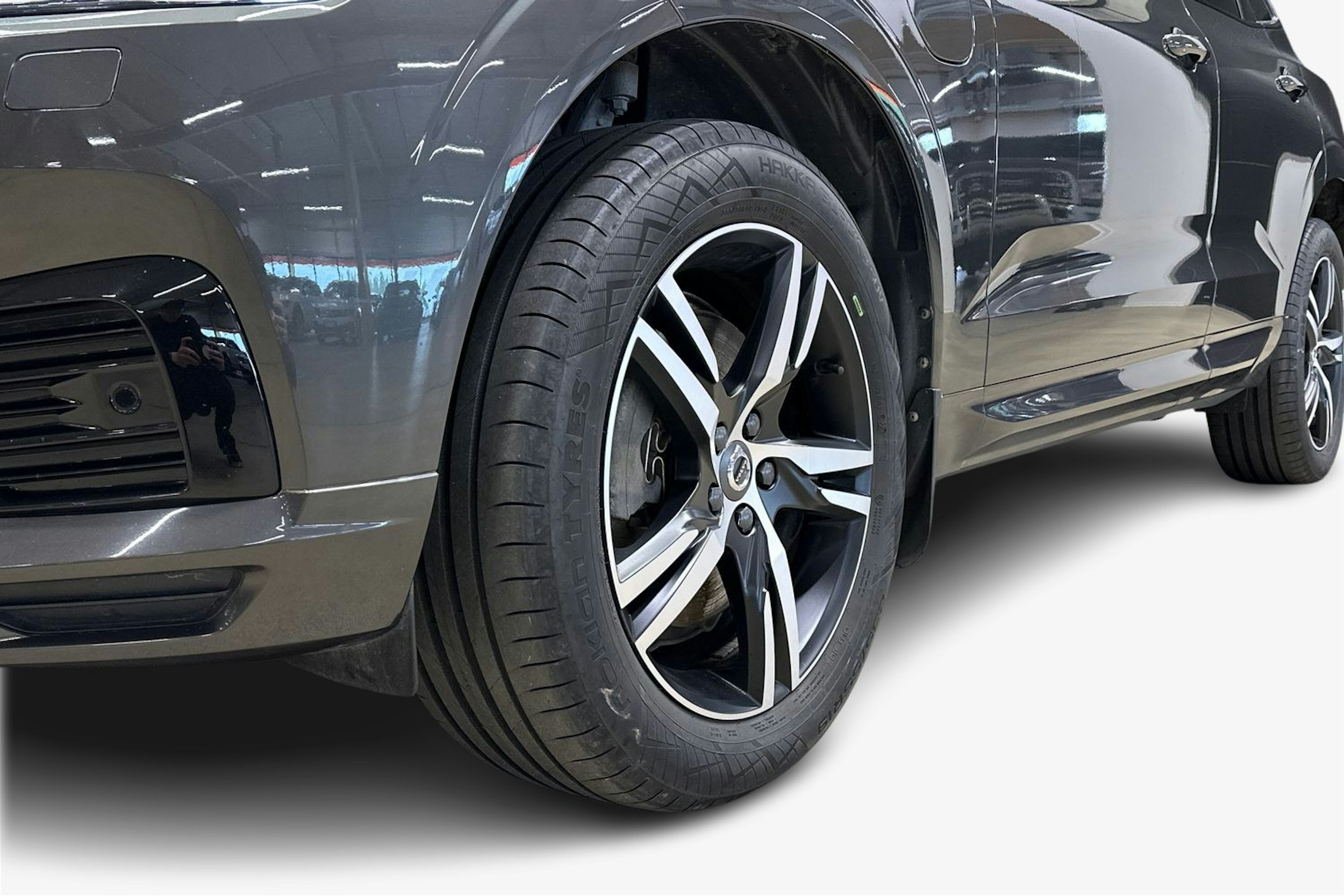 harmaa Volvo XC60 2021 kuva 7.