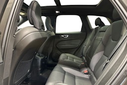 harmaa Volvo XC60 2021 kuva 11.