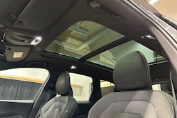 harmaa Volvo XC60 2021 kuva 17.