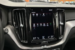 harmaa Volvo XC60 2021 kuva 21.