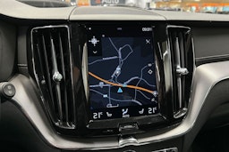 harmaa Volvo XC60 2021 kuva 22.