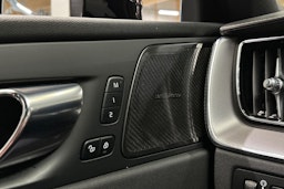 harmaa Volvo XC60 2021 kuva 31.