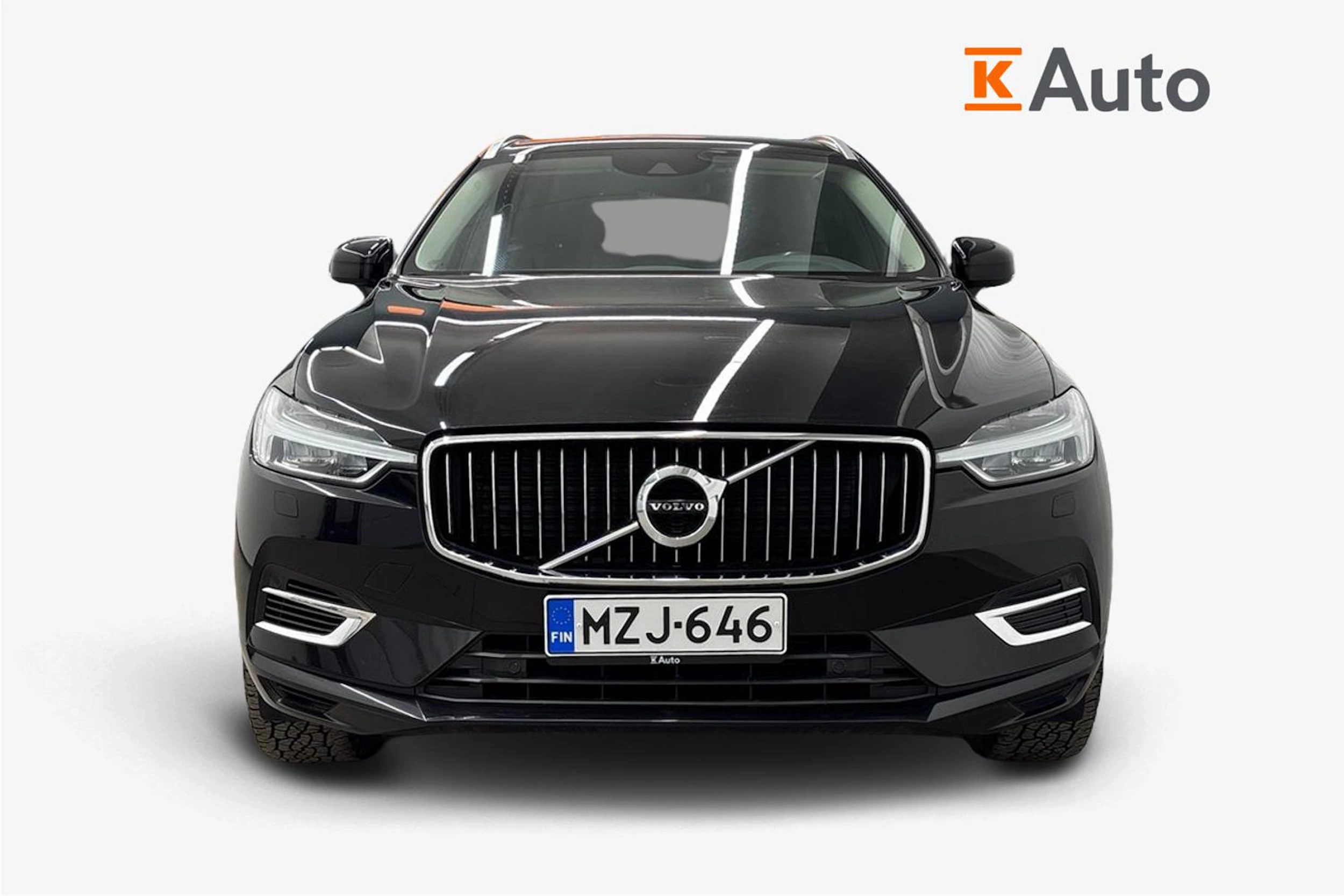 musta Volvo XC60 2021 kuva 4.