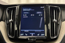 musta Volvo XC60 2021 kuva 20.