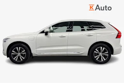 valkoinen Volvo XC60 2021 kuva 7.