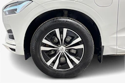 valkoinen Volvo XC60 2021 kuva 12.