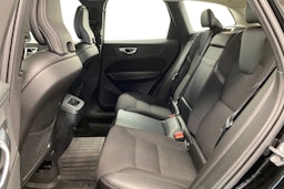 musta Volvo XC60 2021 kuva 10.