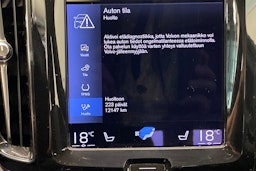 musta Volvo XC60 2021 kuva 18.