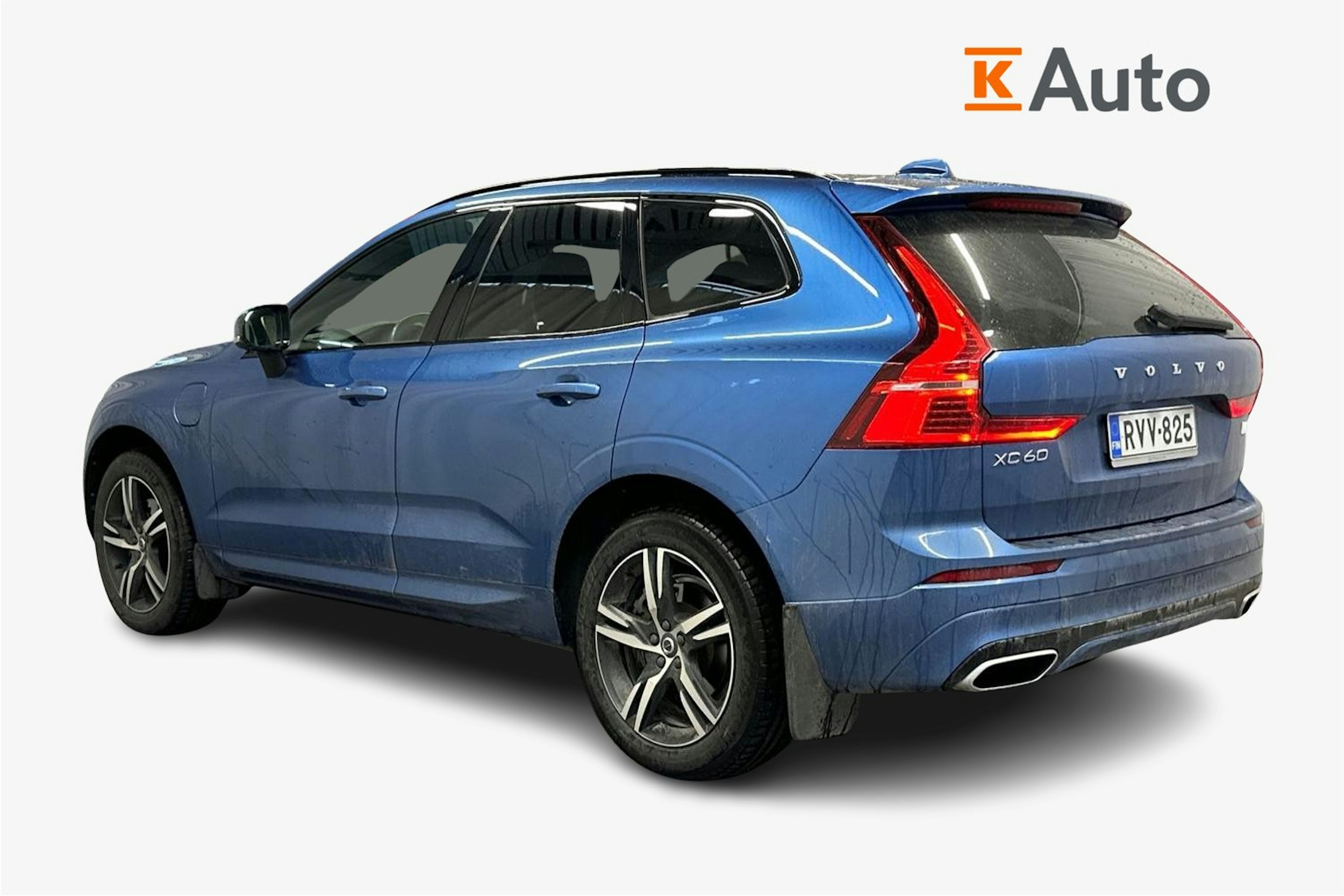 sininen Volvo XC60 2021 kuva 2.