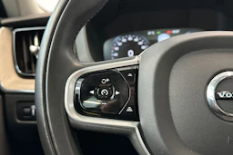 ruskea (beige) Volvo XC60 2021 kuva 17.