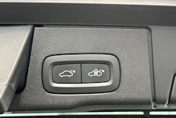 ruskea (beige) Volvo XC60 2021 kuva 29.