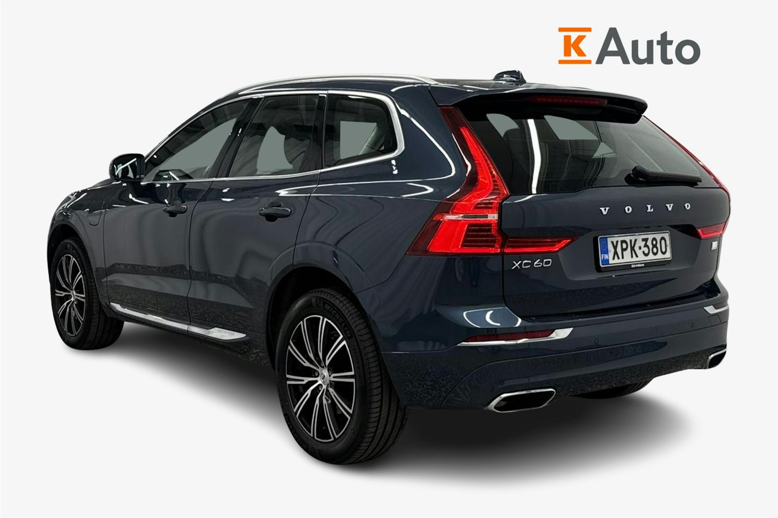 Sininen Volvo XC60 2021 kuva 2.