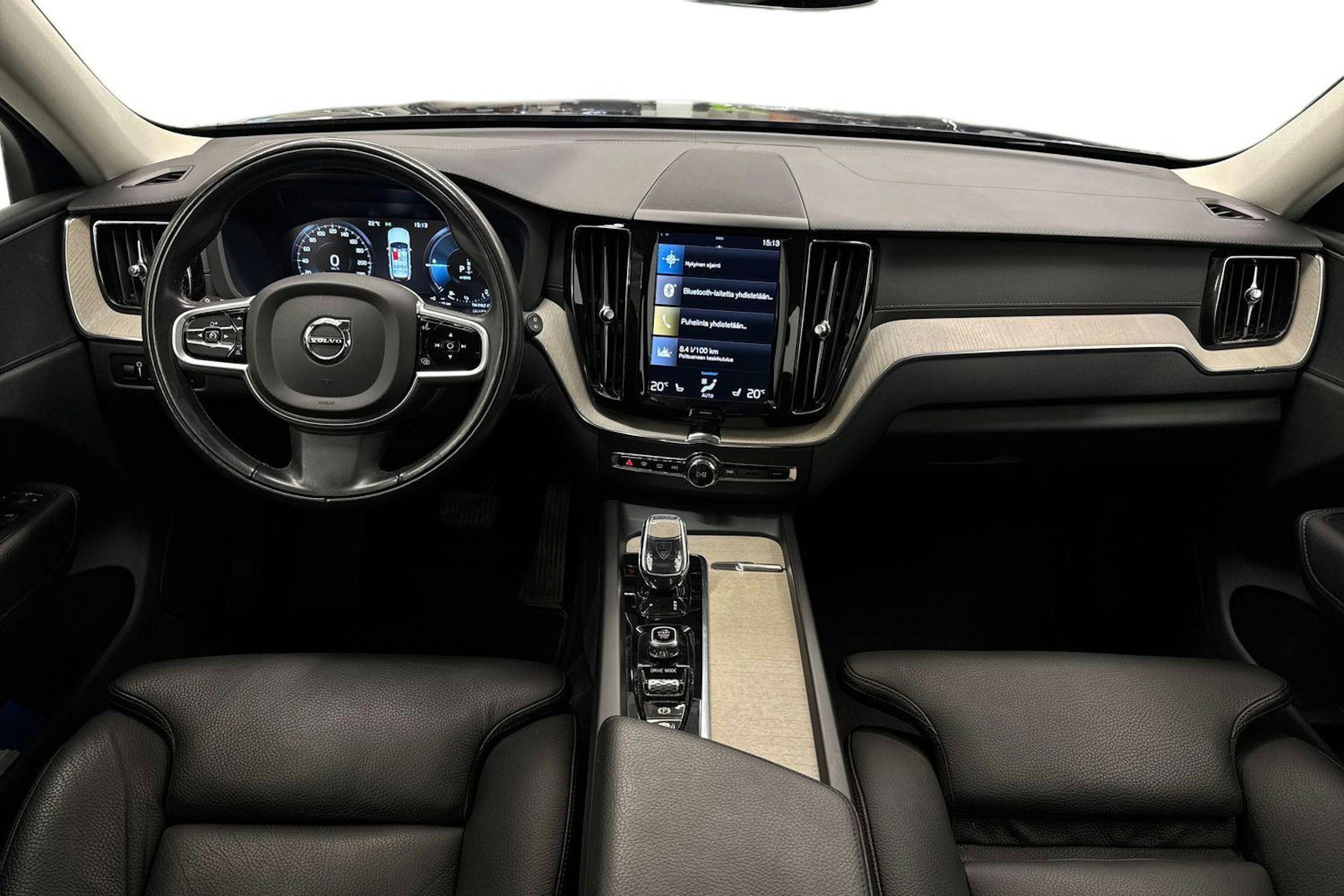 Sininen Volvo XC60 2021 kuva 9.