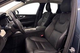 Sininen Volvo XC60 2021 kuva 11.
