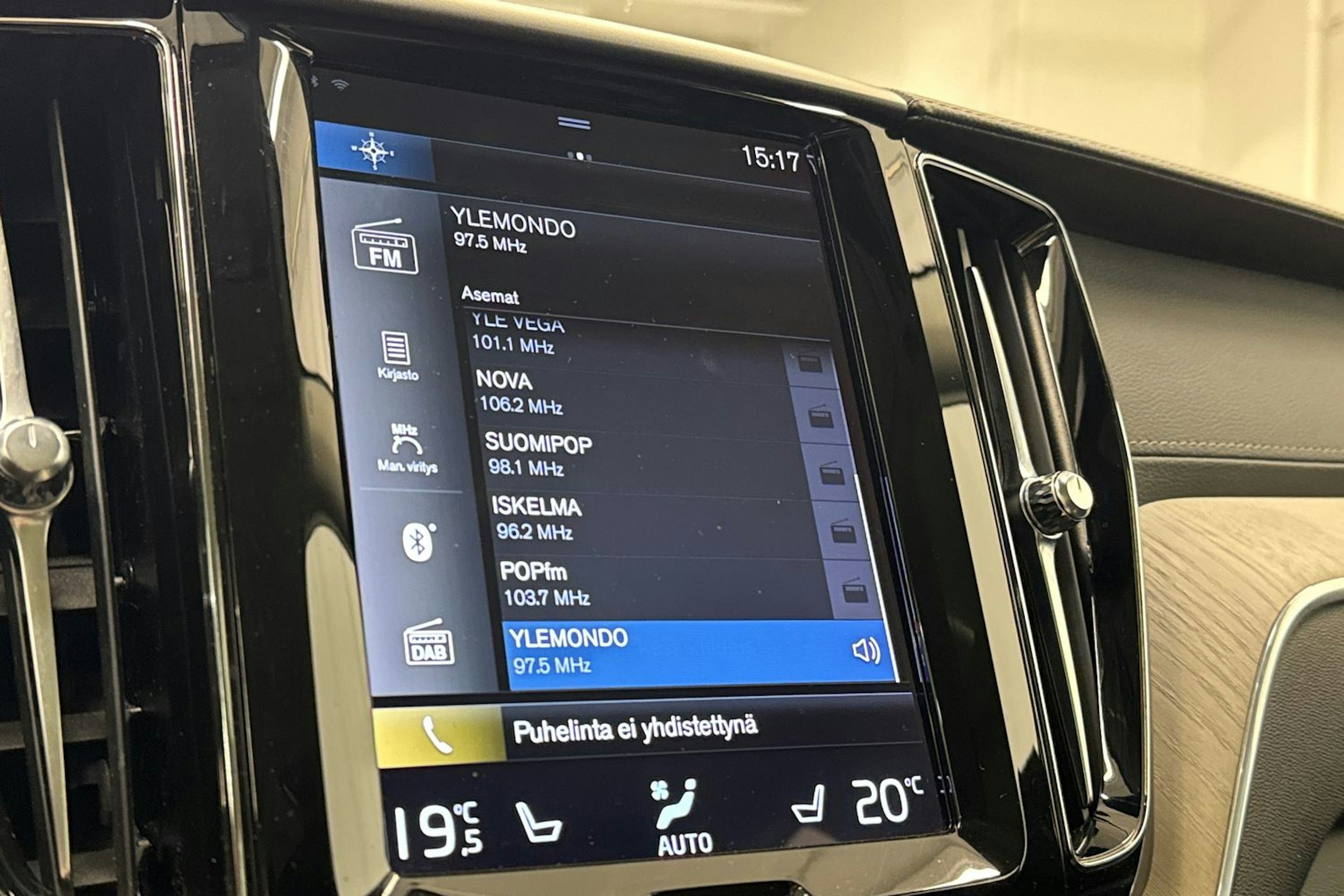 Sininen Volvo XC60 2021 kuva 25.