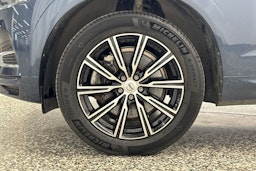 Sininen Volvo XC60 2021 kuva 39.