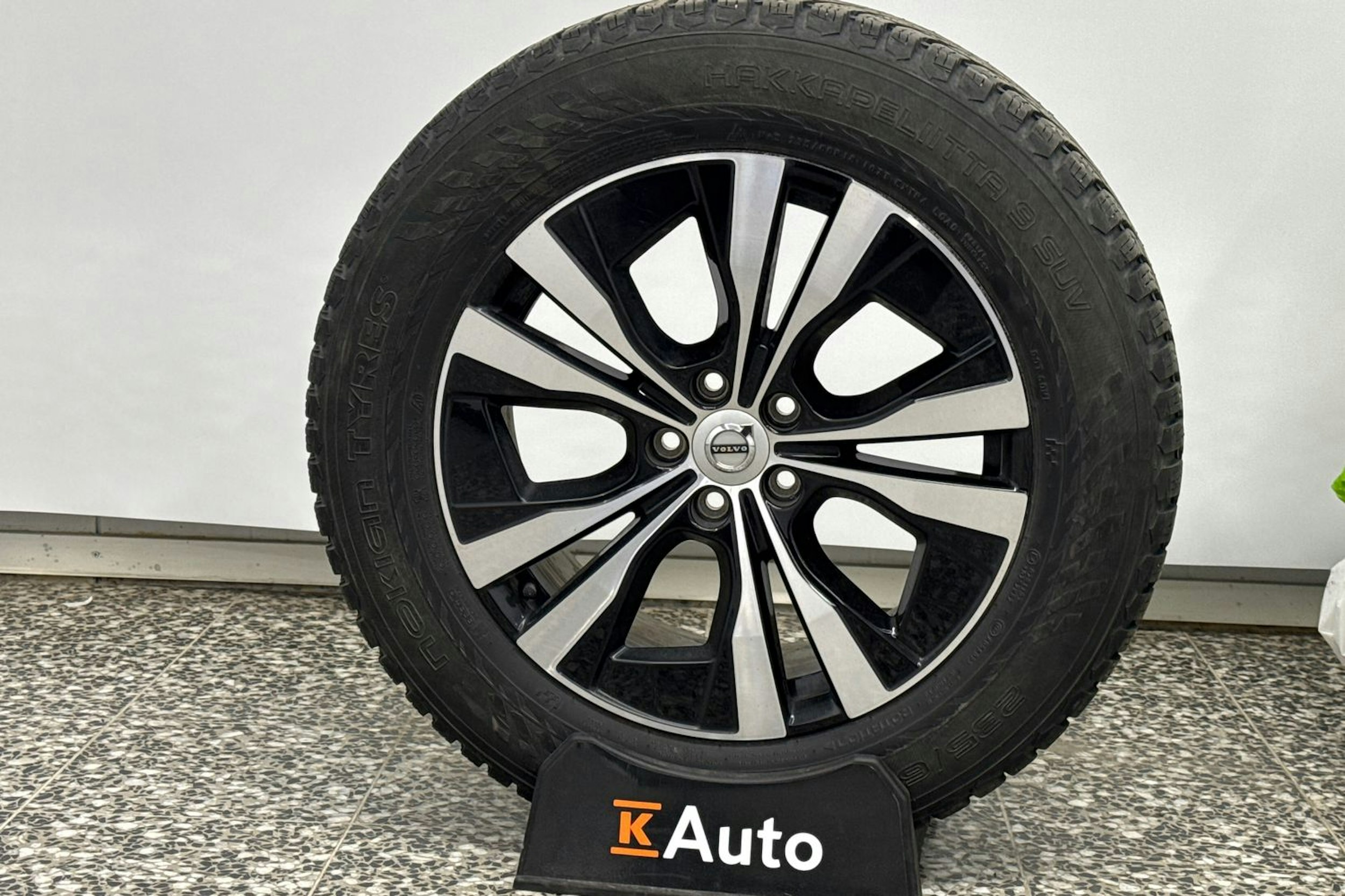 Sininen Volvo XC60 2021 kuva 40.