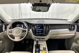 harmaa Volvo XC60 2021 kuva 11.