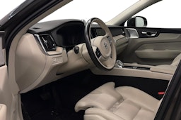 harmaa Volvo XC60 2021 kuva 7.