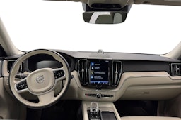 harmaa Volvo XC60 2021 kuva 9.