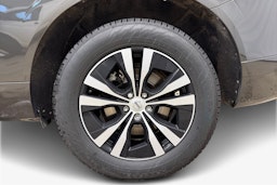 harmaa Volvo XC60 2021 kuva 11.