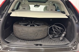 harmaa Volvo XC60 2021 kuva 14.