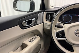 harmaa Volvo XC60 2021 kuva 15.