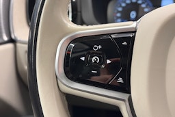 harmaa Volvo XC60 2021 kuva 18.