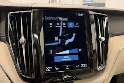 harmaa Volvo XC60 2021 kuva 21.