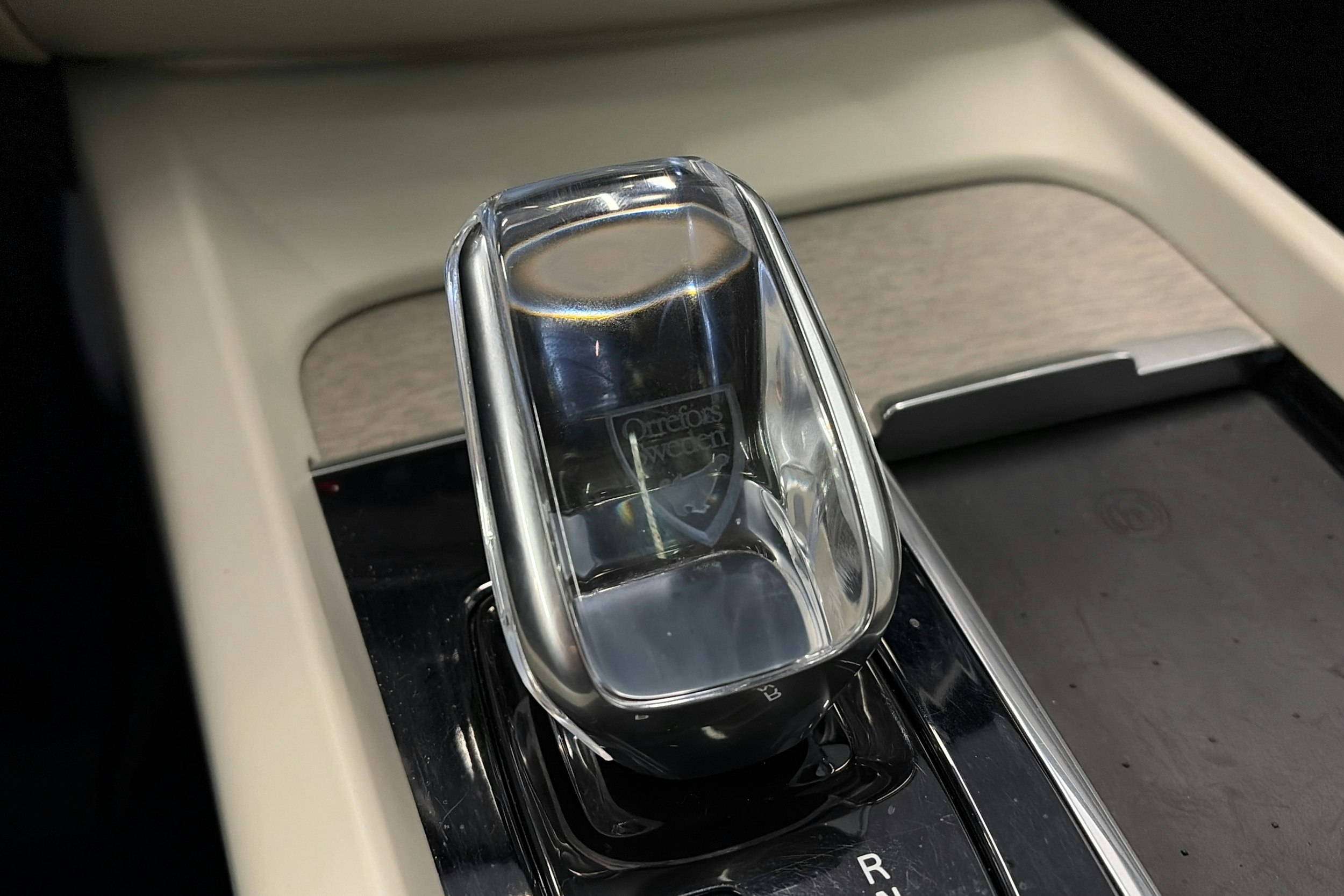 harmaa Volvo XC60 2021 kuva 25.