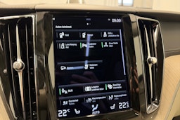 harmaa Volvo XC60 2021 kuva 27.