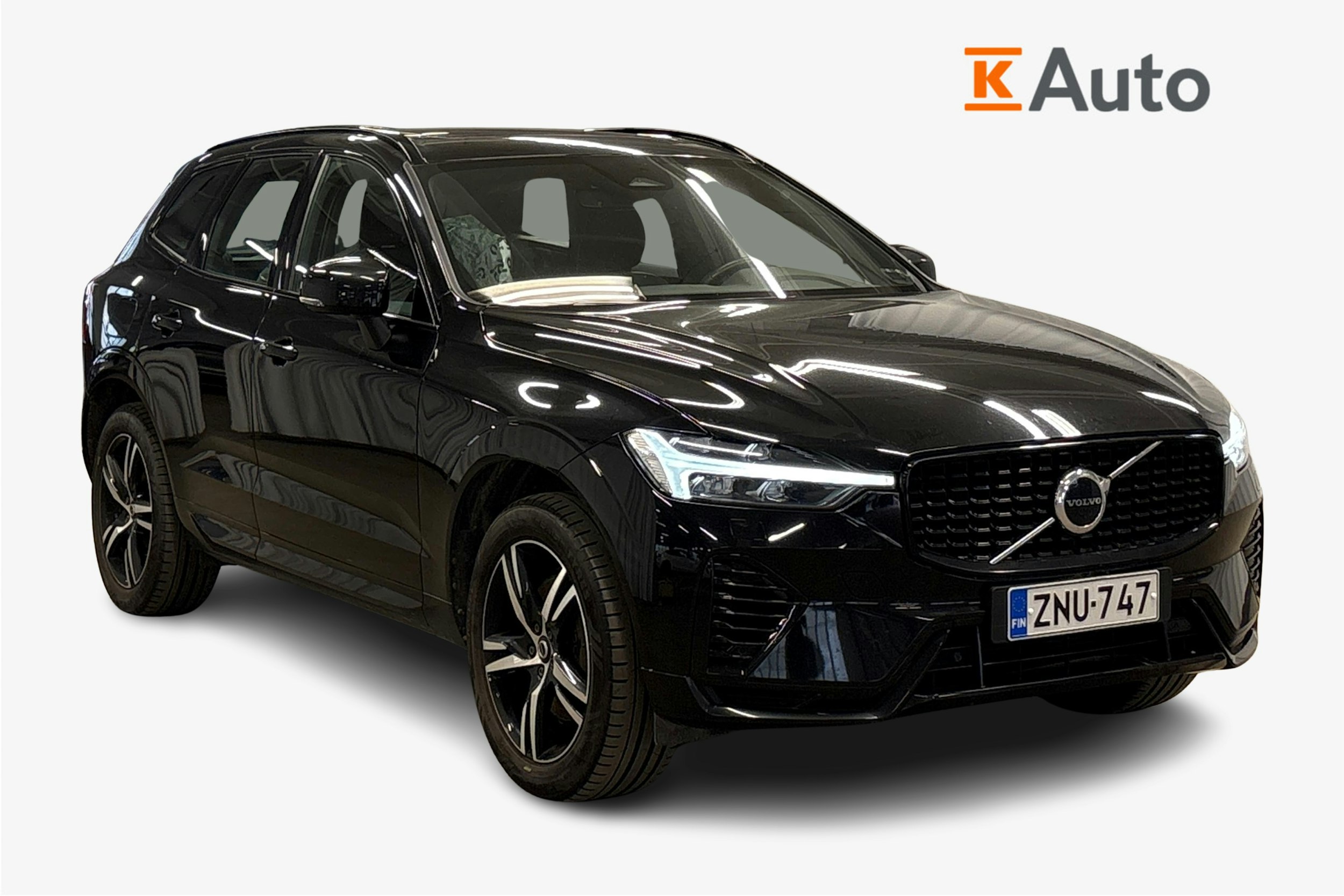 musta Volvo XC60 2021 kuva 1.