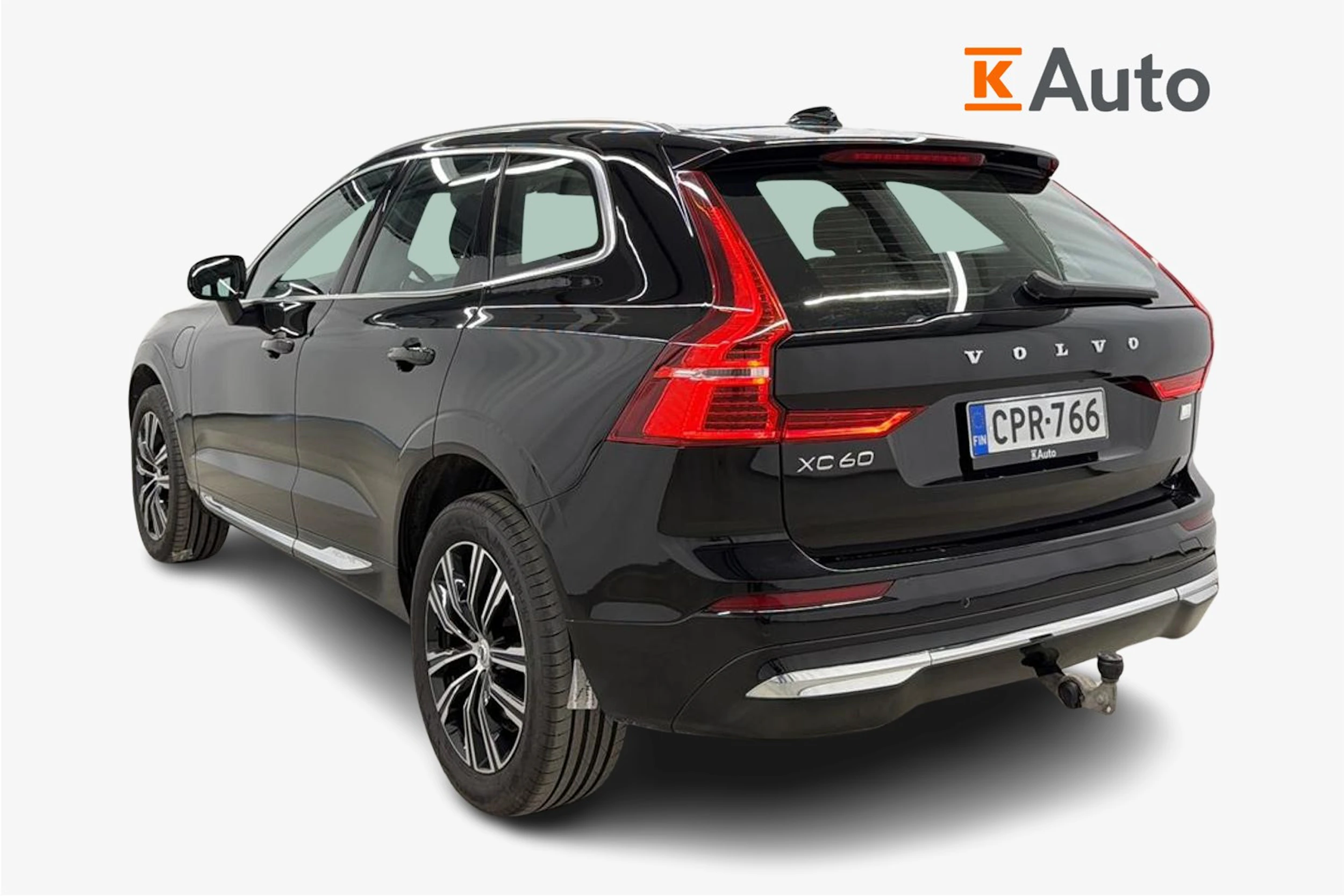 musta Volvo XC60 2022 kuva 3.
