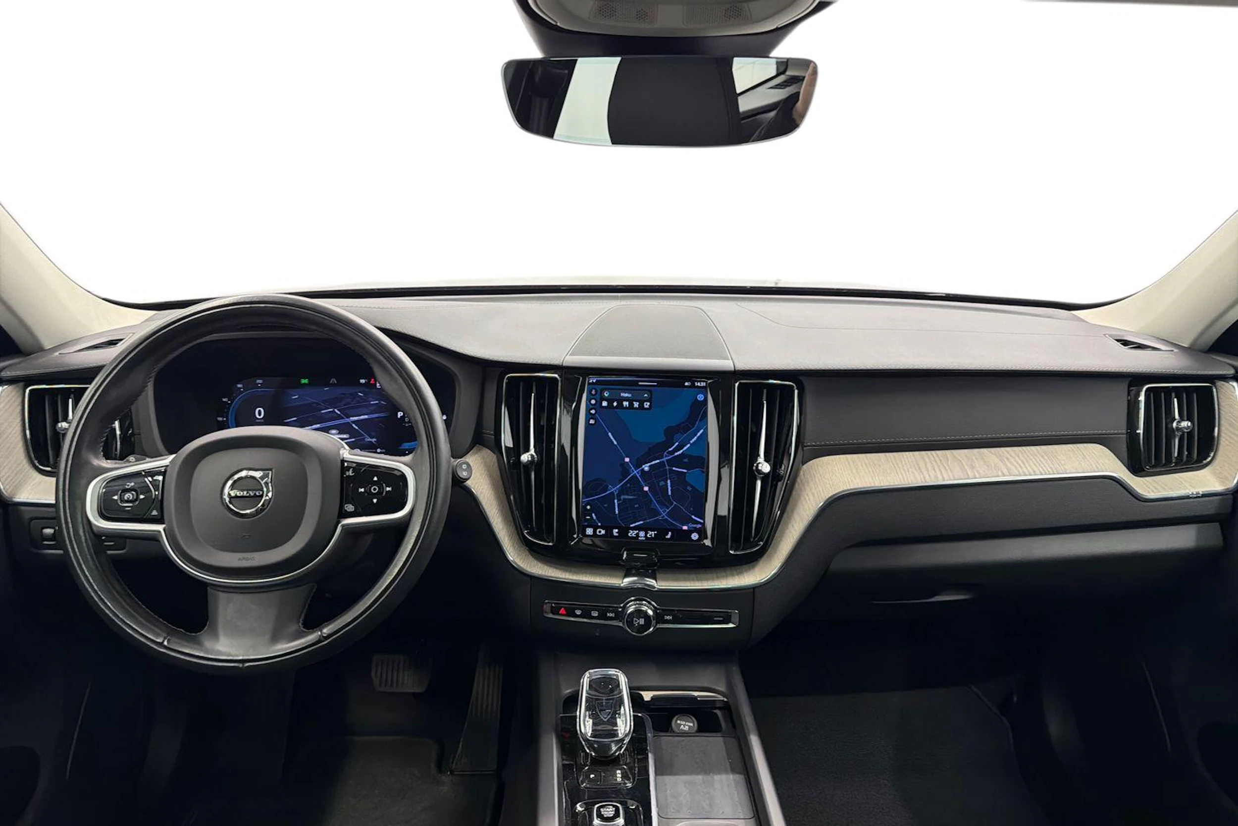 musta Volvo XC60 2022 kuva 9.