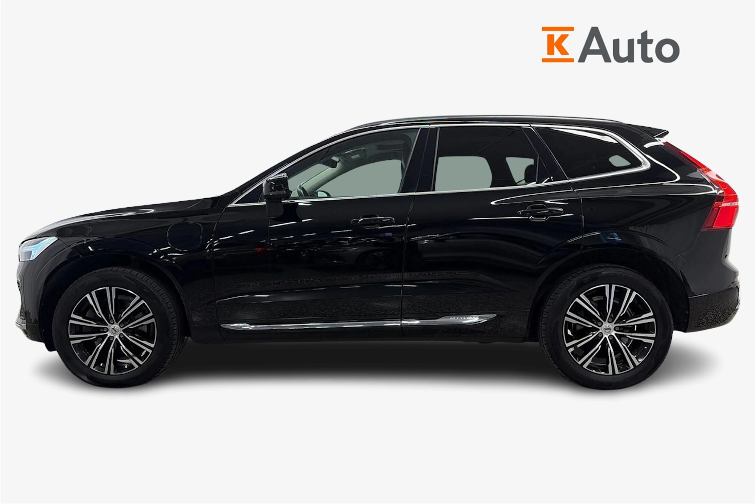 musta Volvo XC60 2022 kuva 5.