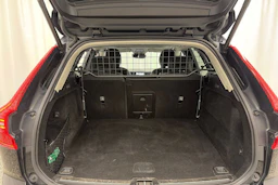 musta Volvo XC60 2022 kuva 12.