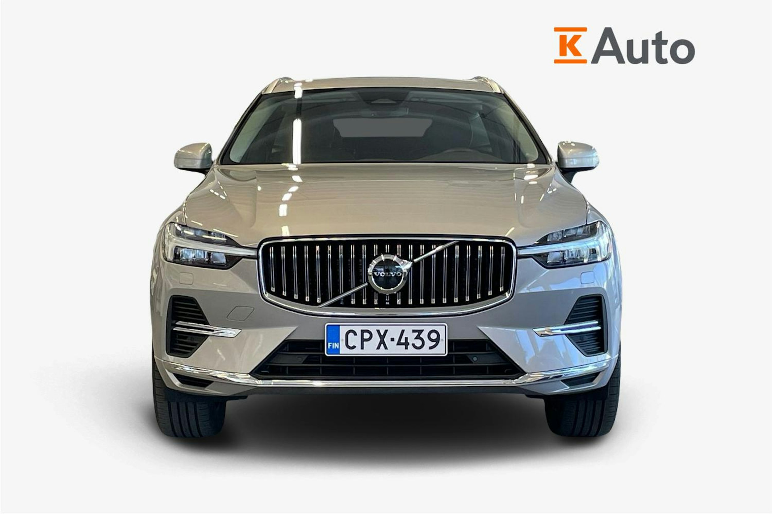 Harmaa Volvo XC60 2022 kuva 5.