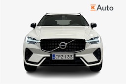 valkoinen Volvo XC60 2022 kuva 5.