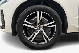 valkoinen Volvo XC60 2022 kuva 11.