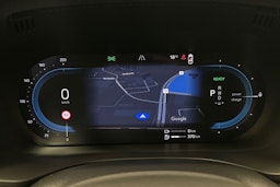 valkoinen Volvo XC60 2022 kuva 24.