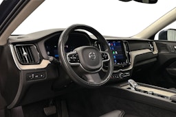 sininen Volvo XC60 2022 kuva 6.