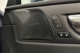 sininen Volvo XC60 2022 kuva 15.